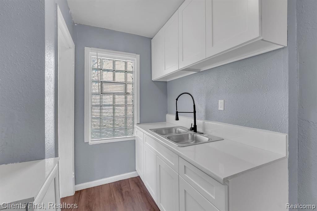 15435 Fielding Street, Detroit, MI 48223 — Photo 13