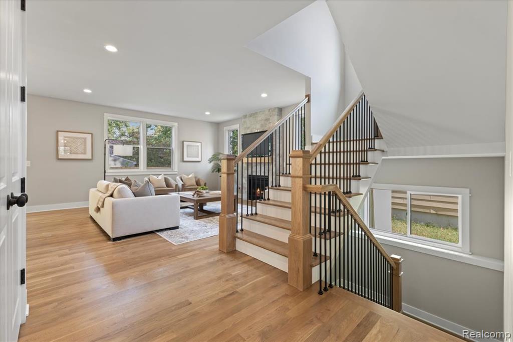 801 Hawthorn Avenue, Royal Oak, MI 48067 — Photo 11