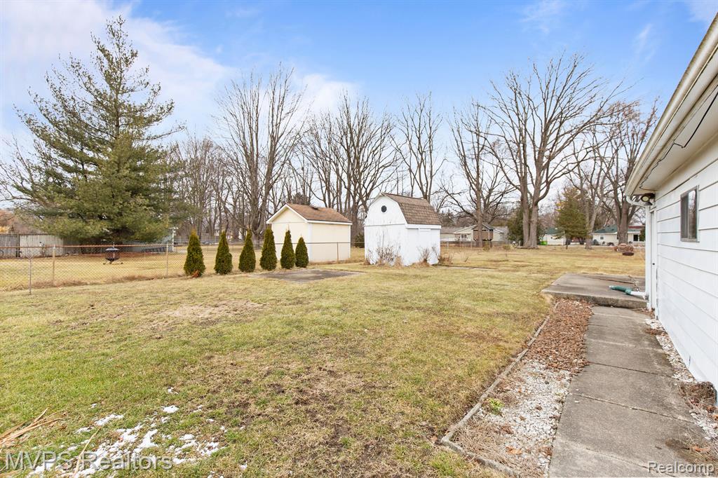 5503 NORTHLAWN Drive, Sterling Heights, MI 48310 — Photo 26