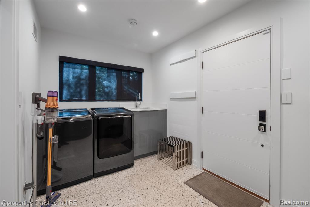711 Maple Hill Lane, Birmingham, MI 48009 — Photo 18