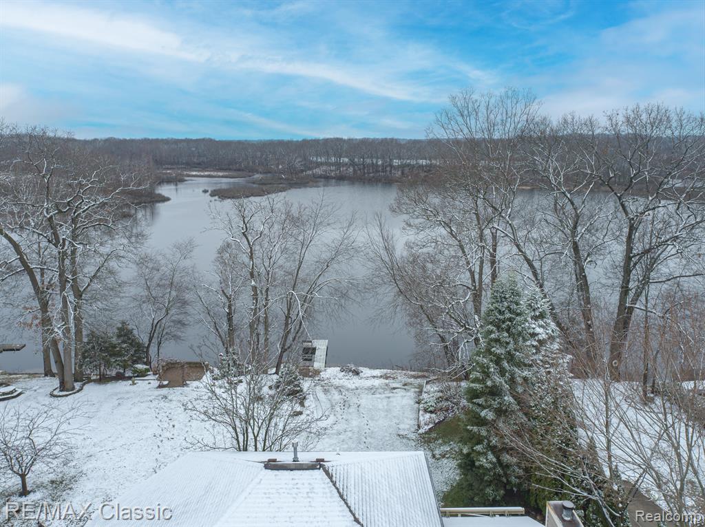 4661 Mallards Landing, Highland, MI — Photo 8