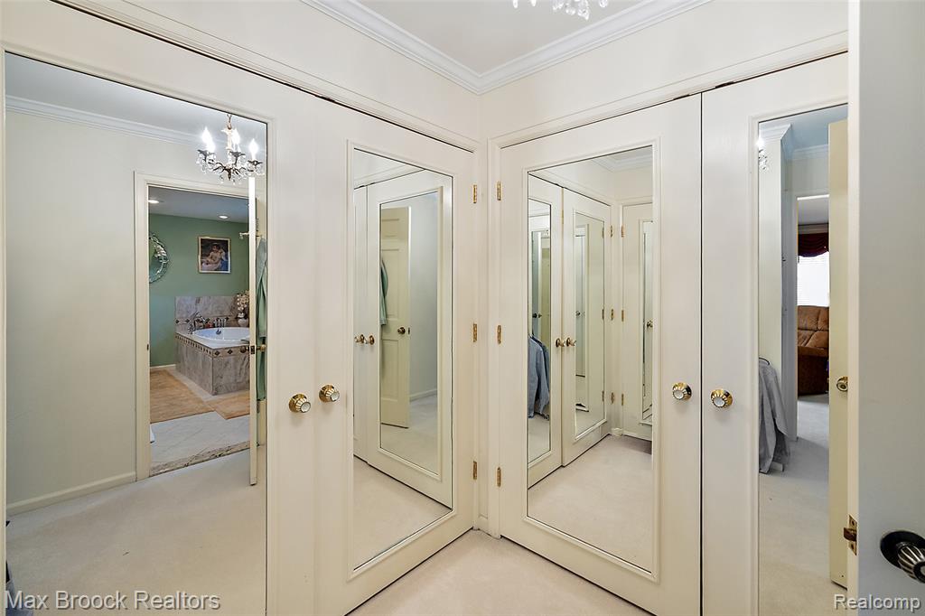 1319 Charrington Road, Bloomfield Hills, MI 48301 — Photo 18