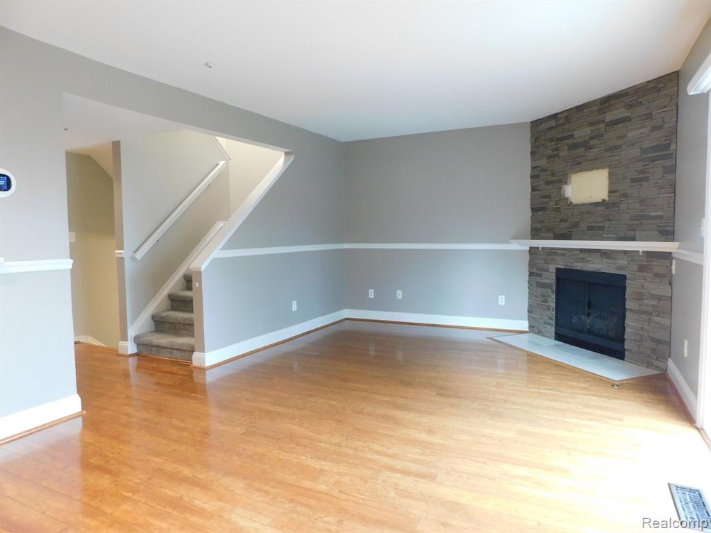 5606 DRAKE HOLLOW Drive W, West Bloomfield, MI — Photo 8