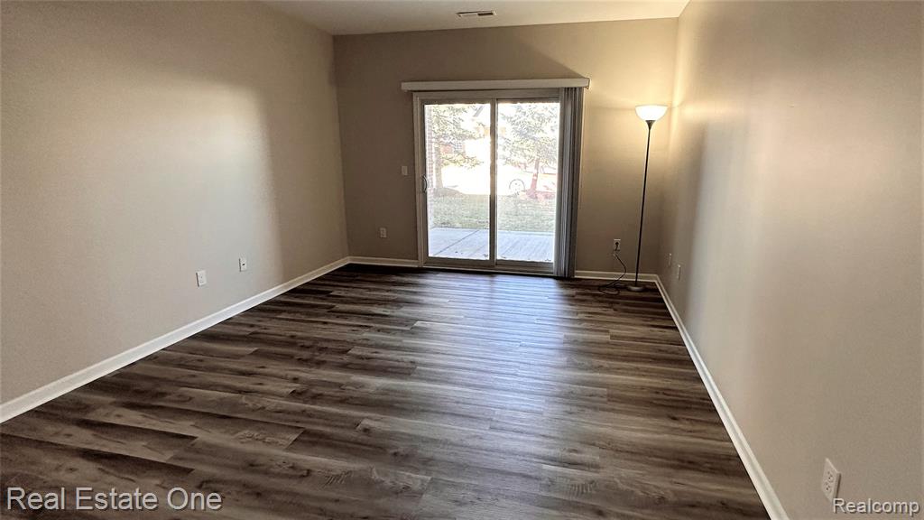 16012 MORNINGSIDE, Northville, MI 48168 — Photo 9