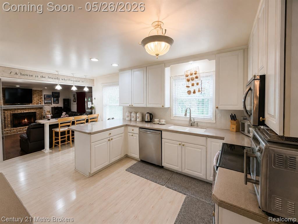 6292 Kings Pointe Circle, Grand Blanc, MI 48439 — Photo 7