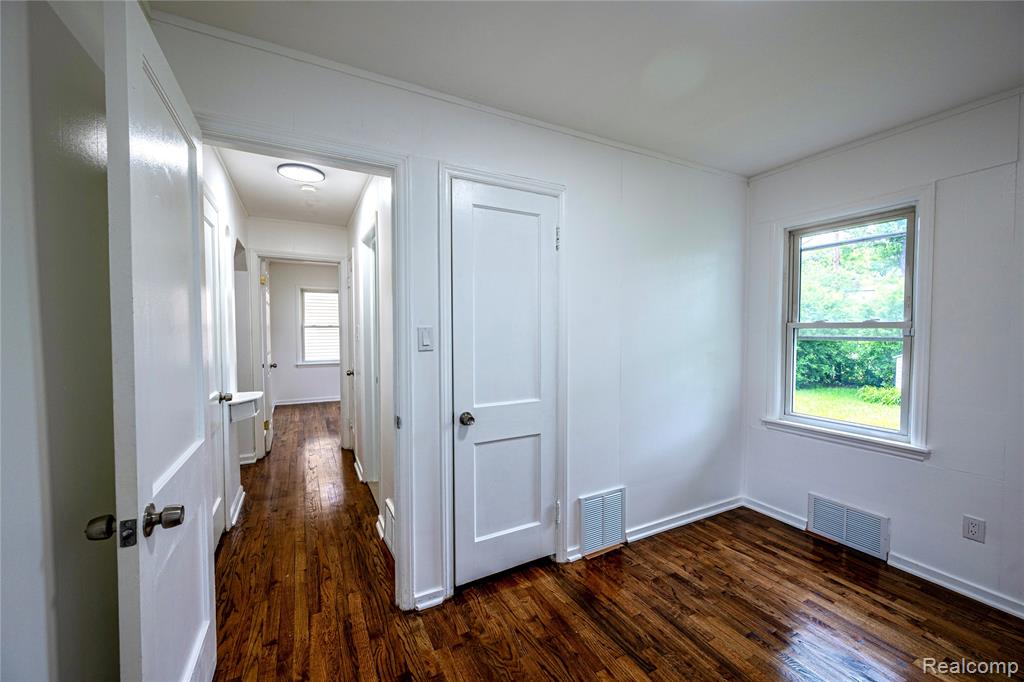 13680 Borgman Street, Oak Park, MI 48237 — Photo 14