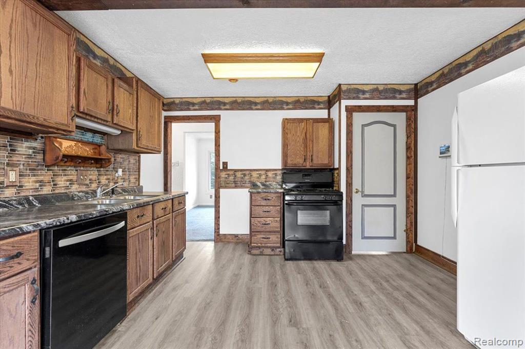 7960 JACKSON Street, Taylor, MI 48180 — Photo 9