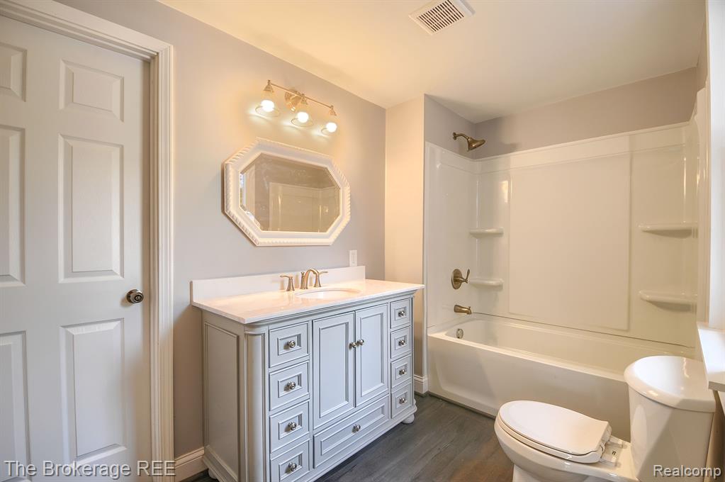 11 1ST Street, Oxford, MI 48371 — Photo 17
