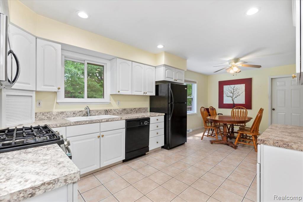 5848 Honert Road, Ortonville, MI 48462 — Photo 5