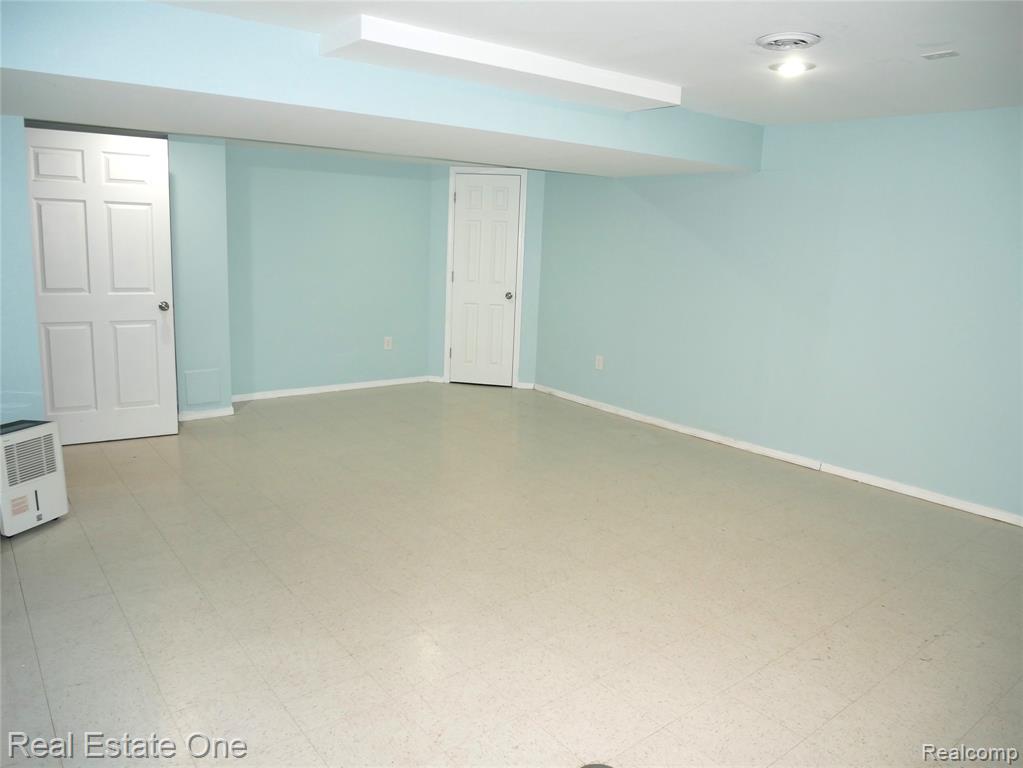 5082 Buckingham, Troy, MI 48098 — Photo 23
