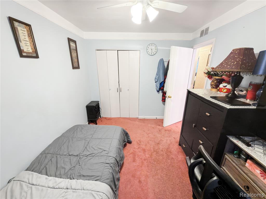 4710 Edgewood Street, Dearborn Heights, MI 48125 — Photo 21