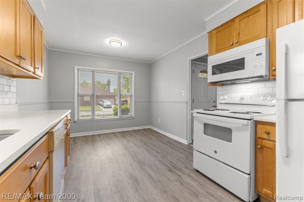 7322 Fenton Street, Dearborn Heights, MI 48127 — Photo 16