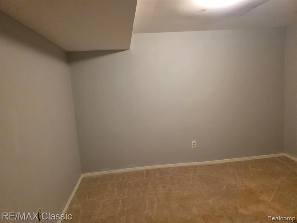1806 S Hill Boulevard, Bloomfield Hills, MI 48304 — Photo 18