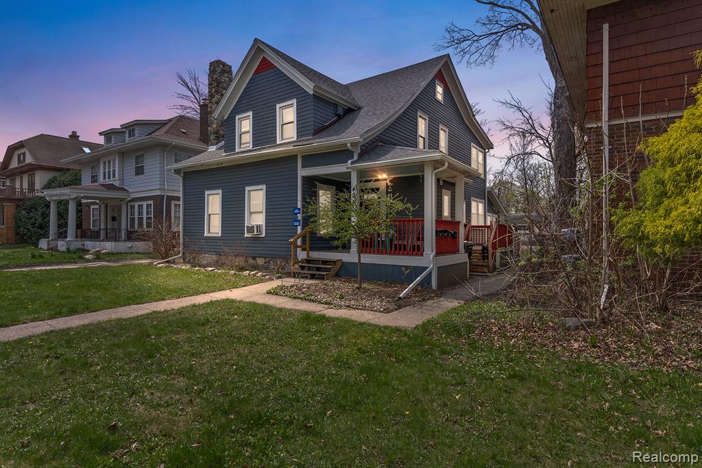 424 CRAPO Street, Flint, MI 48503 — Photo 2