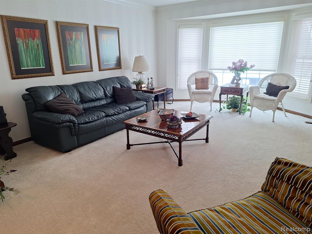866 TIMBERLINE Drive, Rochester Hills, MI 48309 — Photo 14