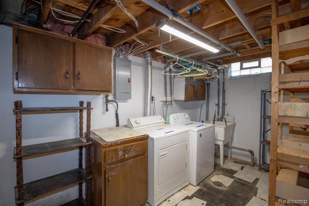 5743 Plainfield Street, Dearborn Heights, MI 48127 — Photo 24