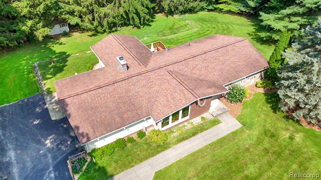 9245 PINE KNOB Road, Clarkston, MI 48348 — Photo 60