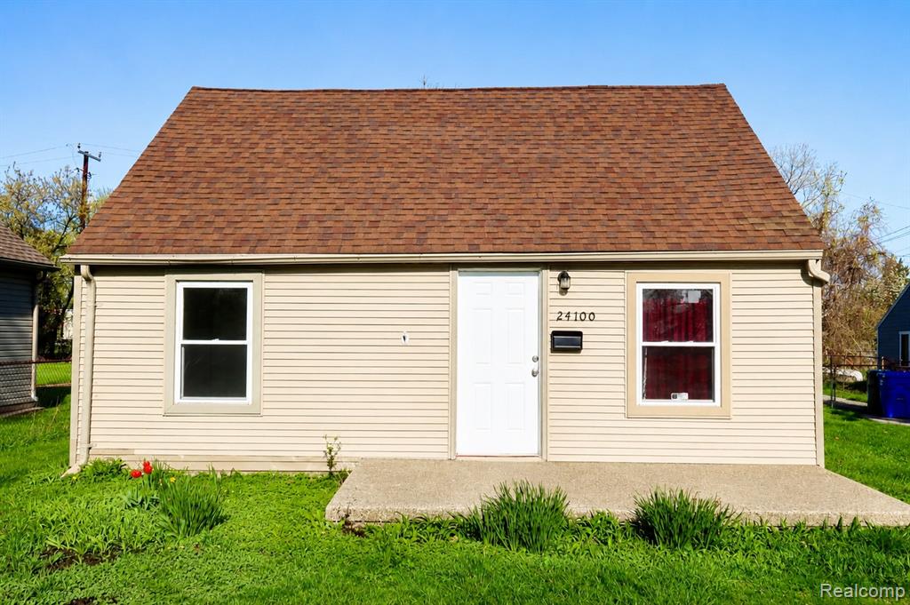 24100 Berry Avenue, Warren, MI 48089