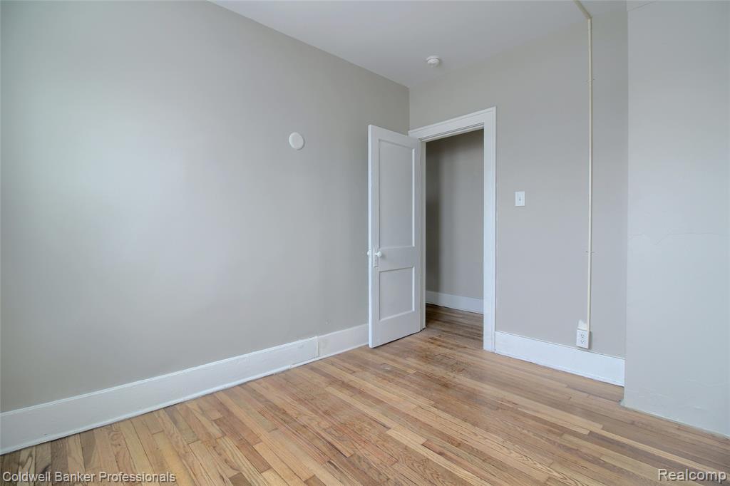 4899 Hillsboro Street, Detroit, MI 48204 — Photo 17