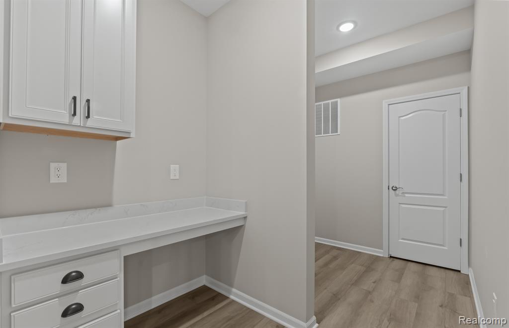 59559 Schuss Gully Drive, New Hudson, MI 48165 — Photo 15