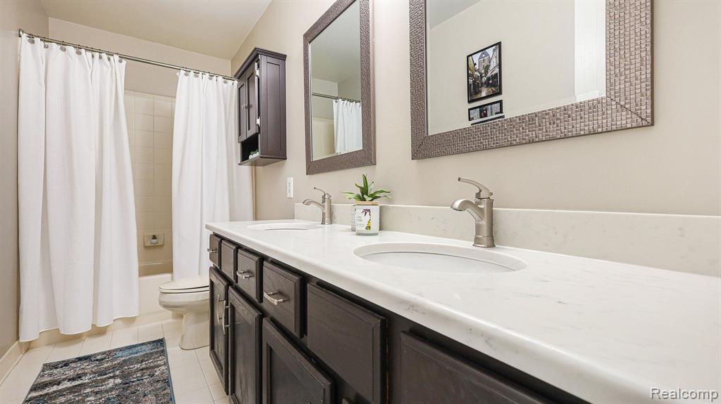 4153 HOLLY Lane, Rochester, MI 48306 — Photo 28