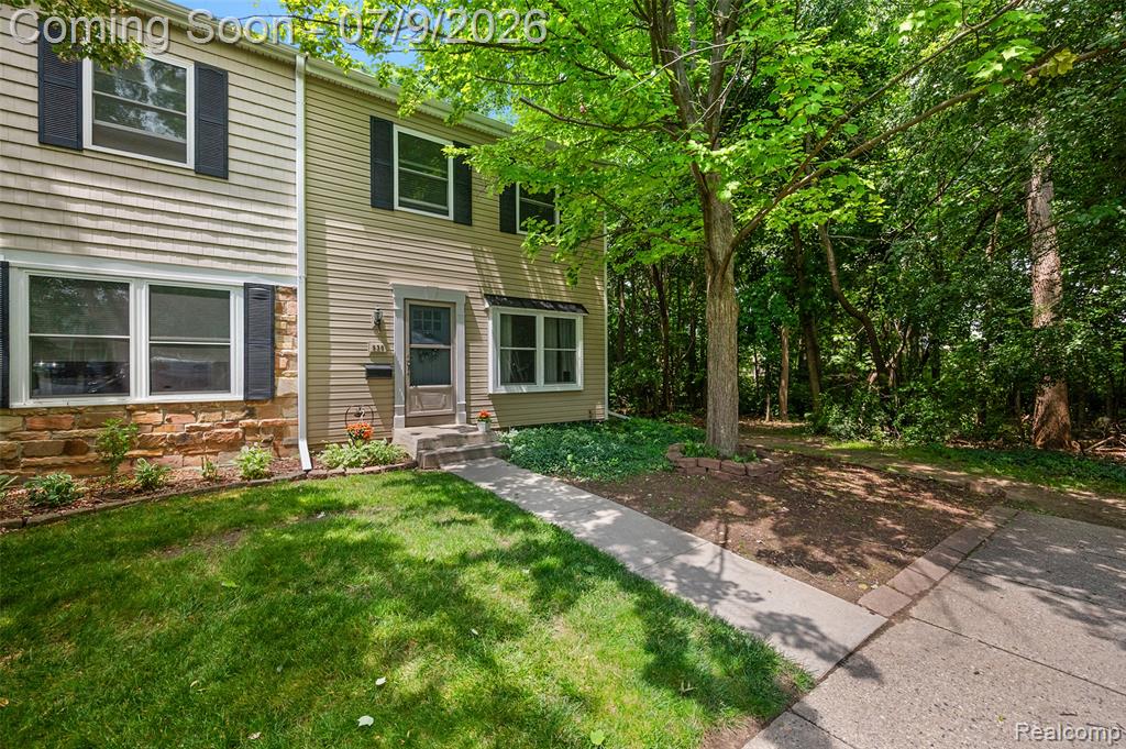 930 Little Hill Court, Rochester Hills, MI 48307 — Photo 4