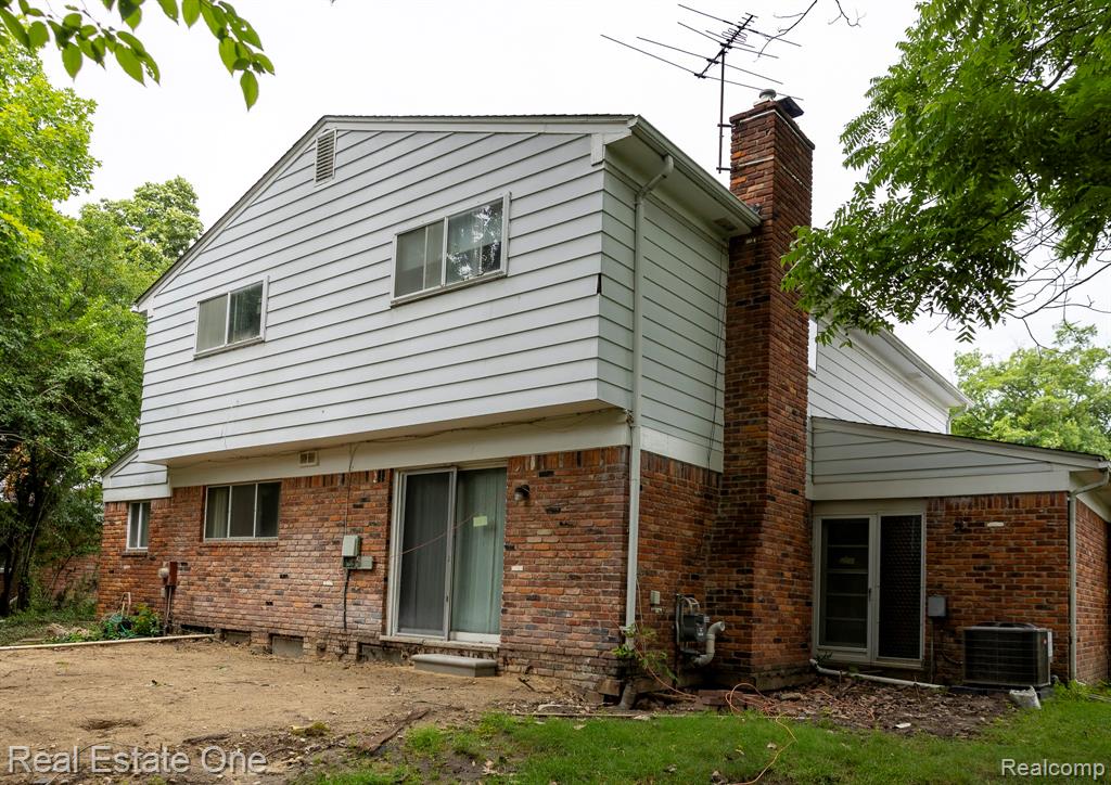4259 Pinecroft Court, West Bloomfield, MI — Photo 4