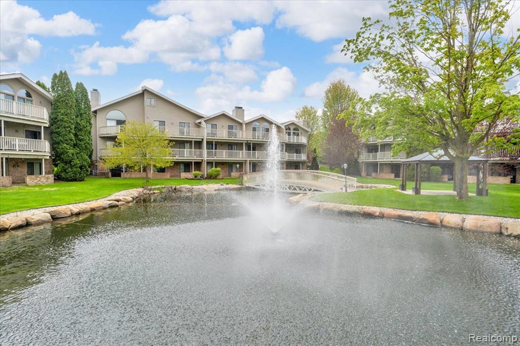 21096 Boulder Circle, Northville, MI 48167 — Photo 2