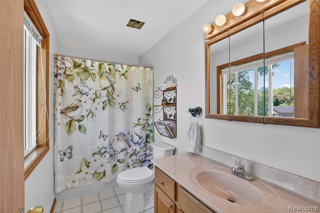 7166 Alpine Drive, Linden, MI 48451 — Photo 24