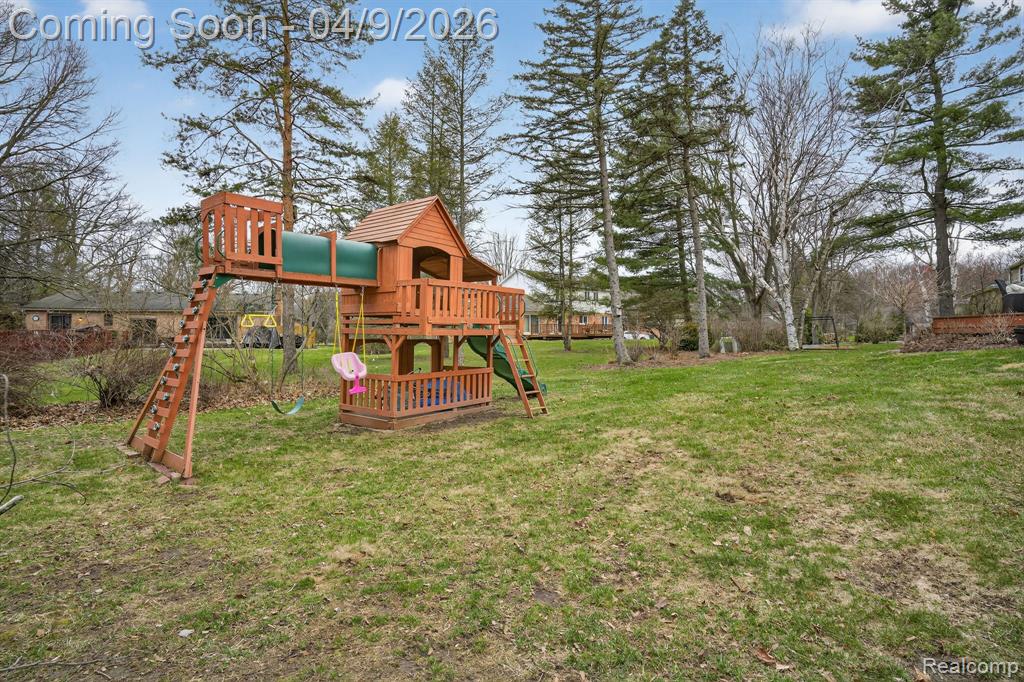 341 Ridgewood Road, Rochester, MI 48306 — Photo 65