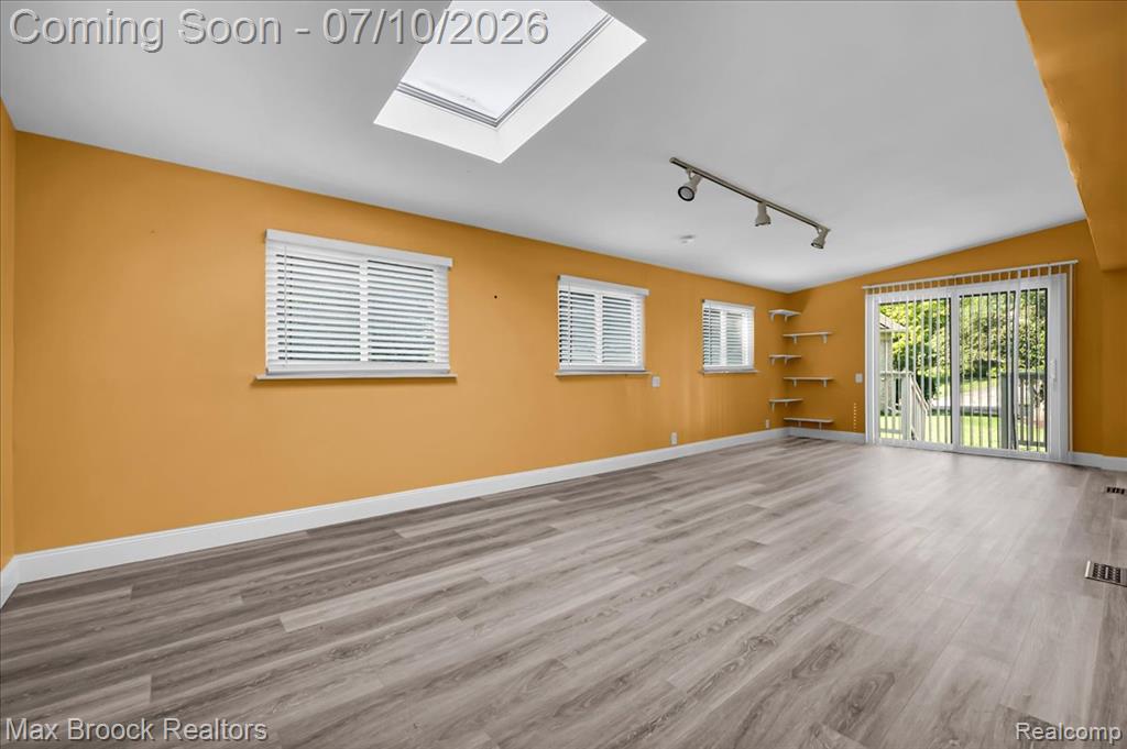 5229 Simpson Lake Road, West Bloomfield, MI 48323 — Photo 13