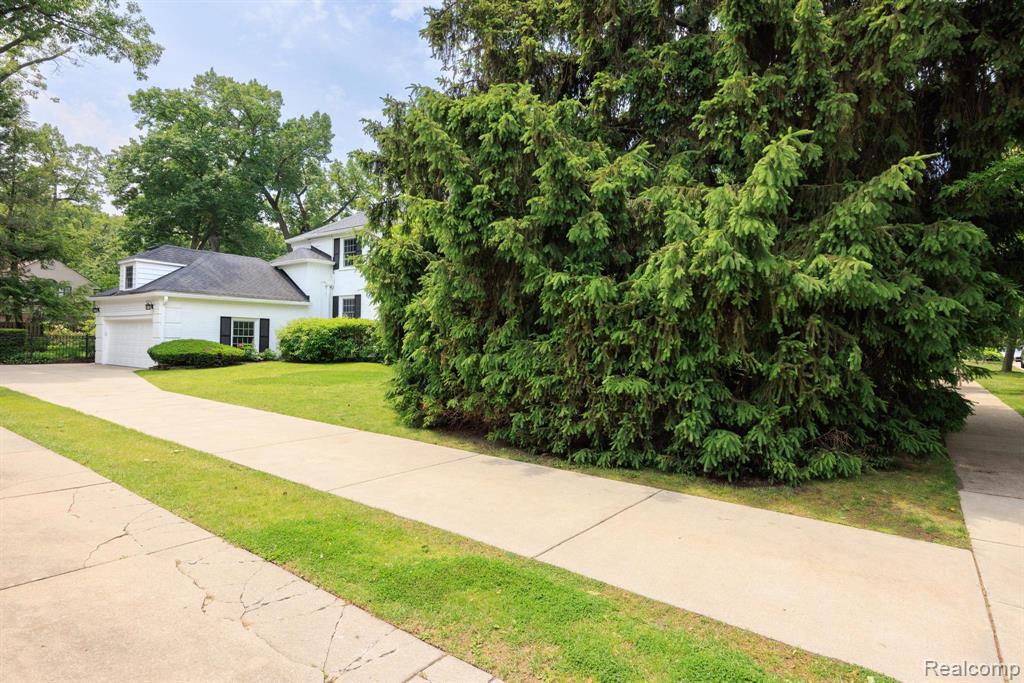 33 Oxford Boulevard, Pleasant Ridge, MI — Photo 76