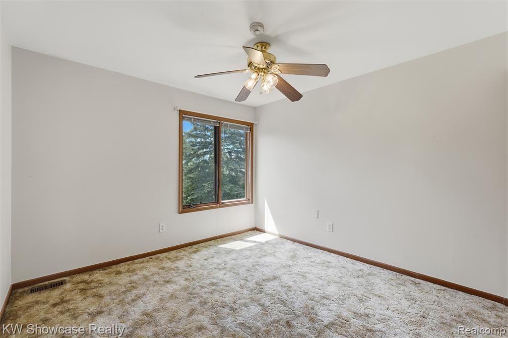 42289 Saratoga Circle, 8, Canton, MI 48187 — Photo 23