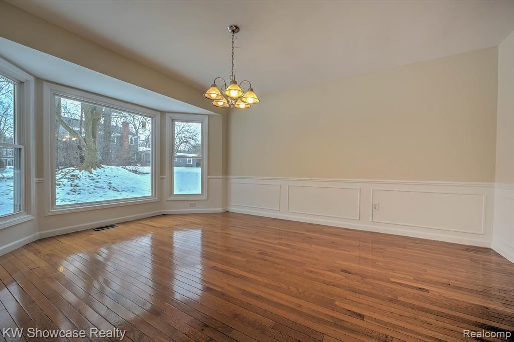 4238 STILL MEADOW Lane, West Bloomfield, MI 48323 — Photo 10