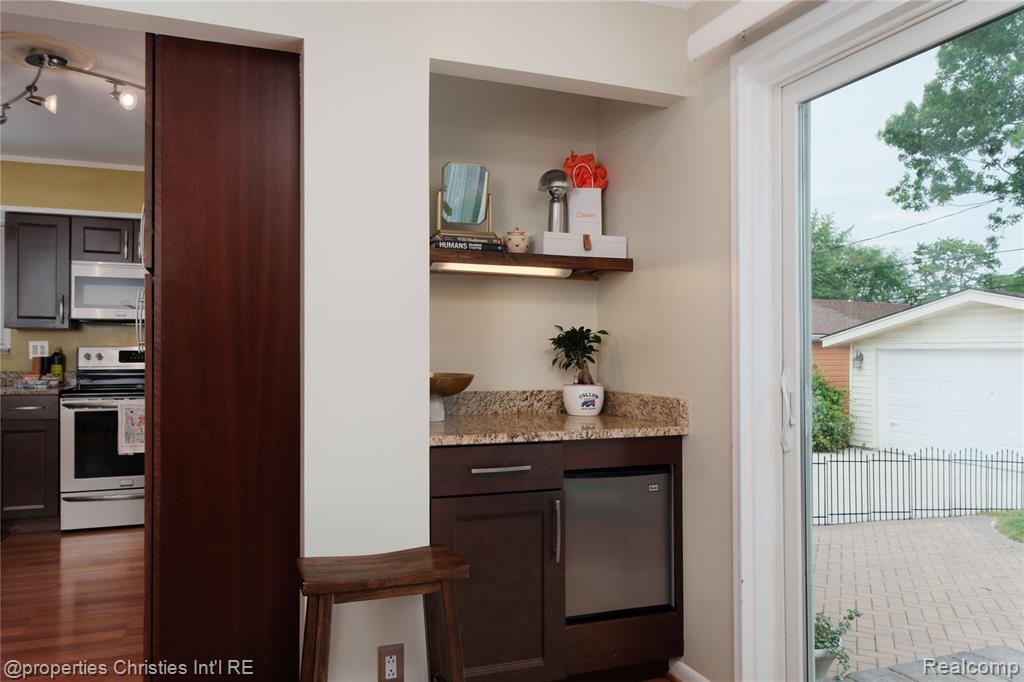 4228 Rosewold Avenue, Royal Oak, MI 48073 — Photo 13