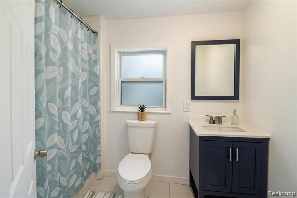 5089 Auker Drive, Grand Blanc, MI 48507 — Photo 11
