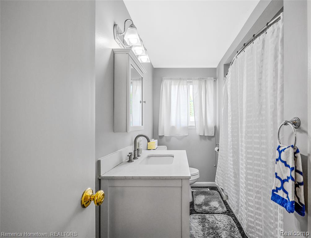 6842 Geronimo Street, Westland, MI — Photo 12