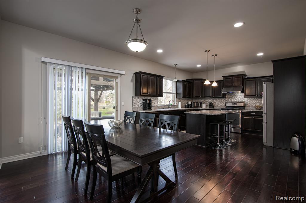 832 W BAY SHORE Drive, Oxford, MI 48371 — Photo 10