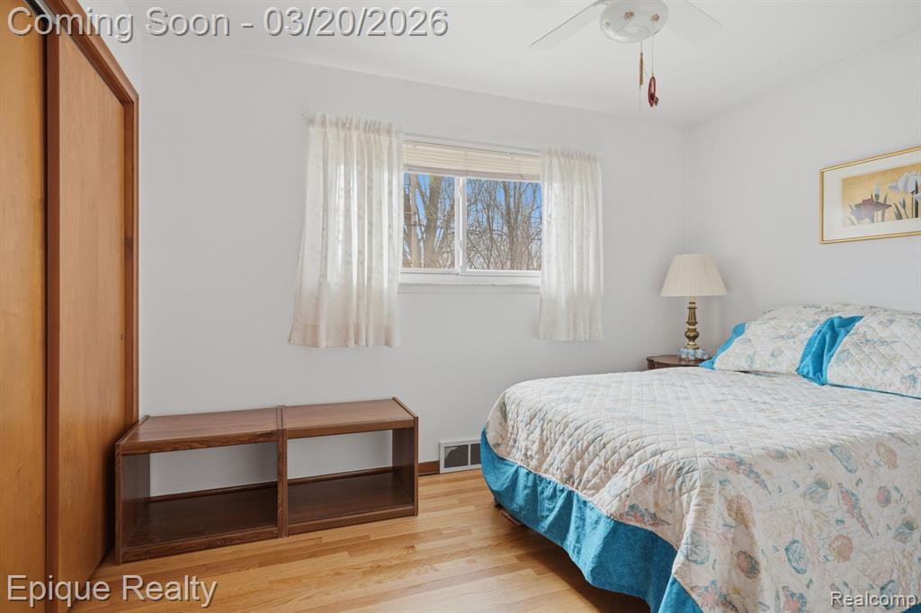 4272 Gunther Drive, Sterling Heights, MI 48310 — Photo 17