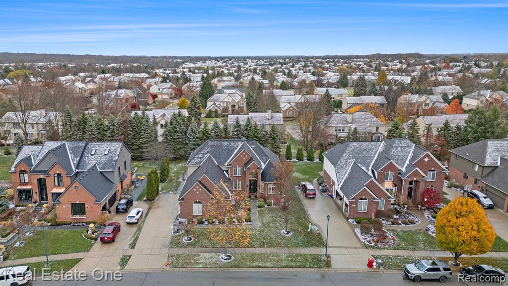 562 SPRINGVIEW Drive, Rochester, MI 48307 — Photo 40