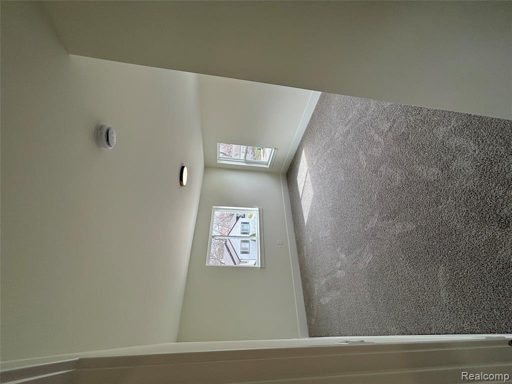 127 E Mahan Avenue, Hazel Park, MI 48030 — Photo 19