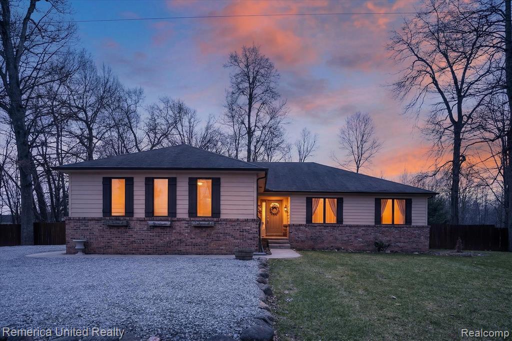 660 E Allen Road, Howell, MI 48855 — Photo 3