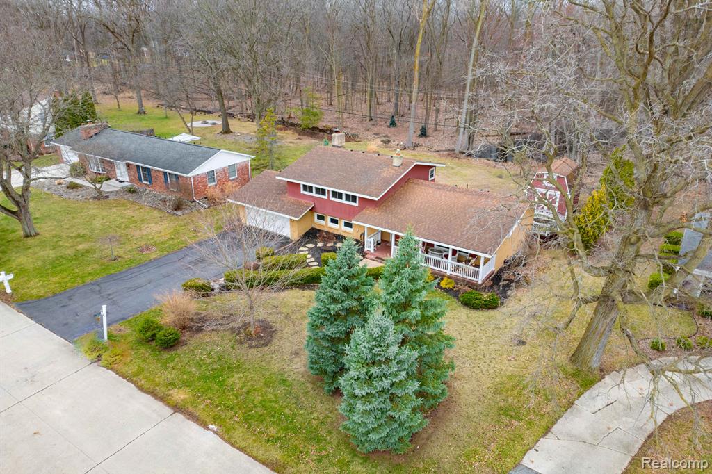 8064 WOOD Drive, Grosse Ile, MI 48138 — Photo 25