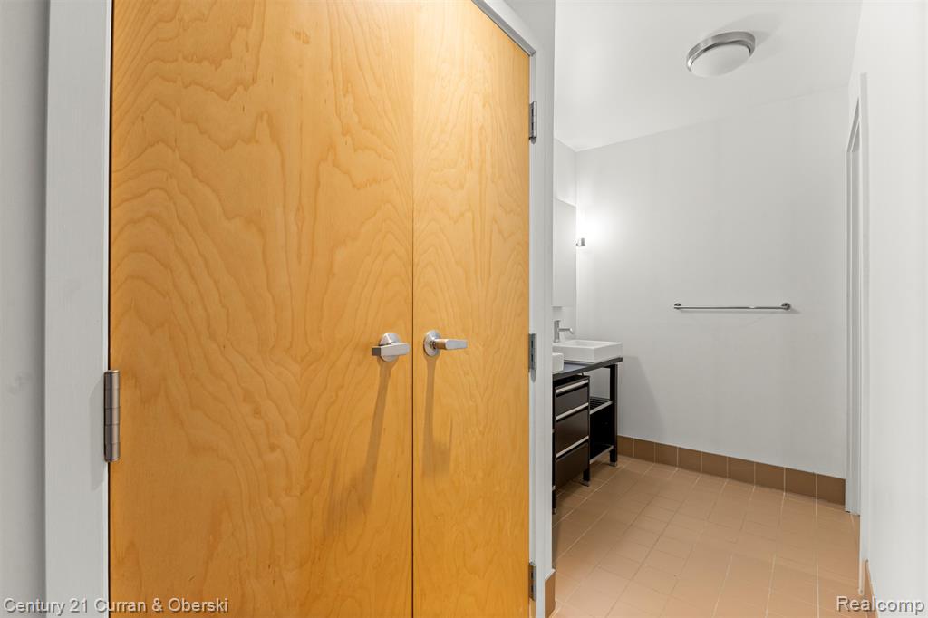 420 E Parent Avenue, Royal Oak, MI 48067 — Photo 13