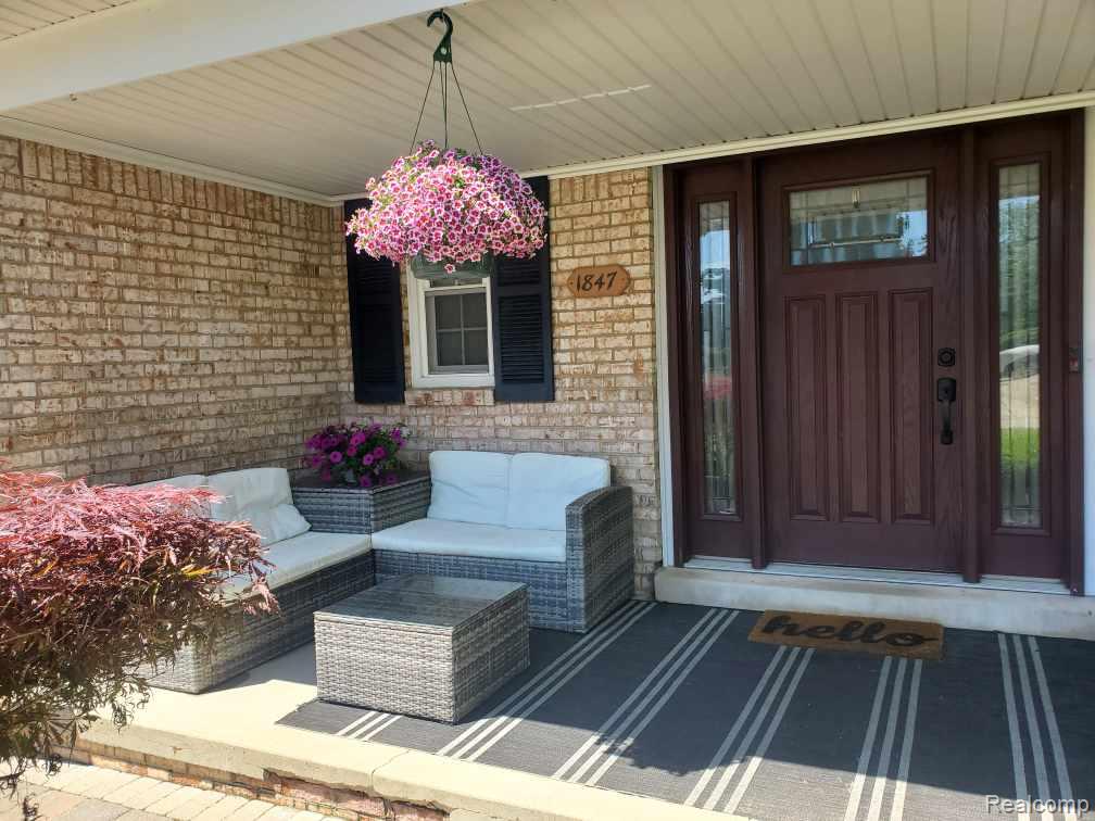 1847 Lyster Lane, Troy, MI 48085 — Photo 2