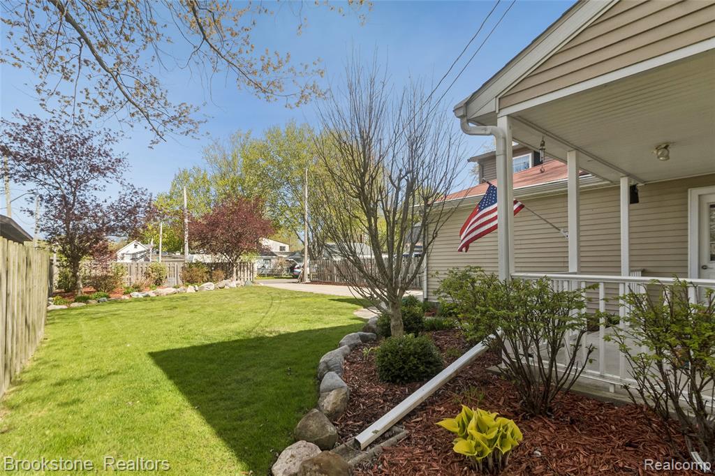 2230 Elm Street, Algonac, MI 48001 — Photo 7