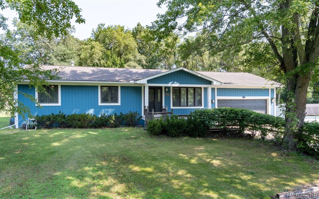 9904 CEDAR ISLAND Road, White Lake, MI — Photo 3