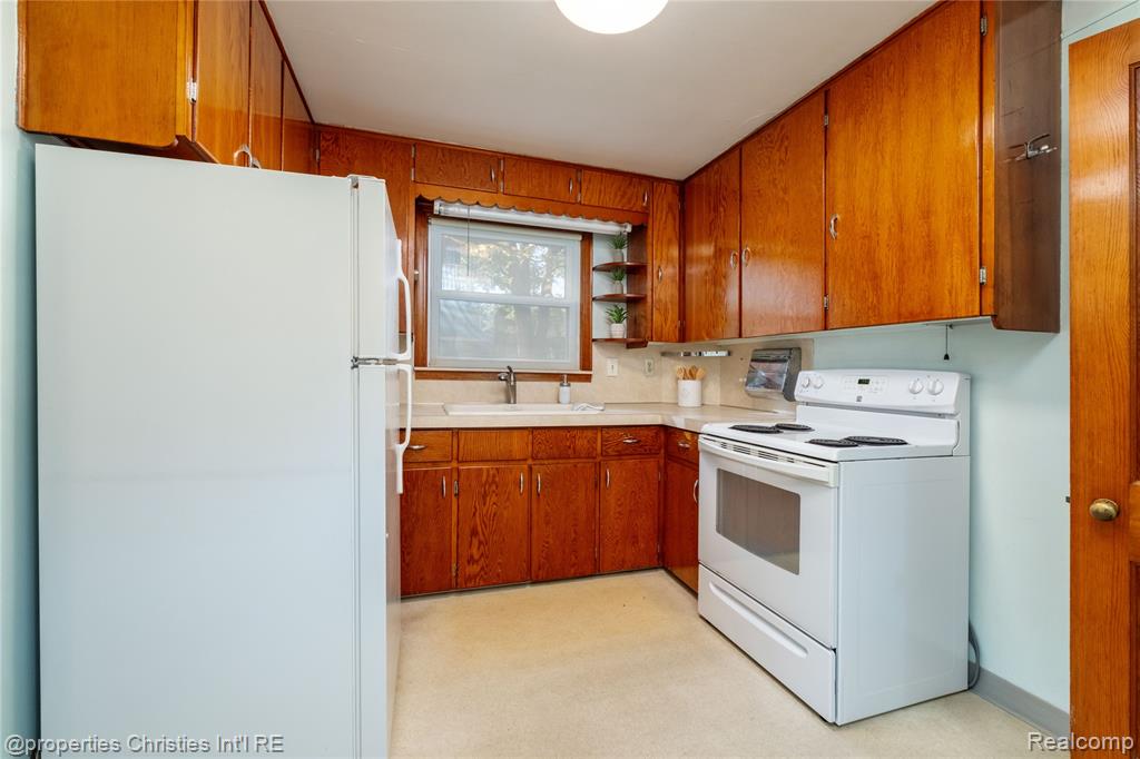 744 Horton Avenue, Northville, MI 48167 — Photo 10