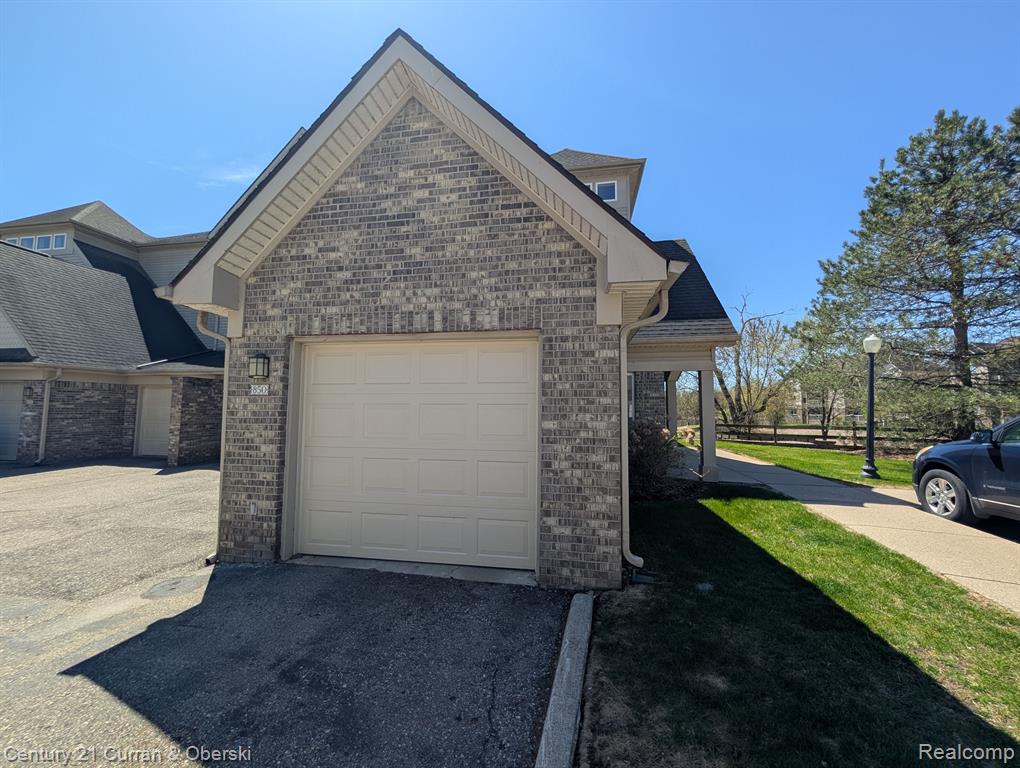 850 AMANDA Lane, Pontiac, MI 48340 — Photo 24