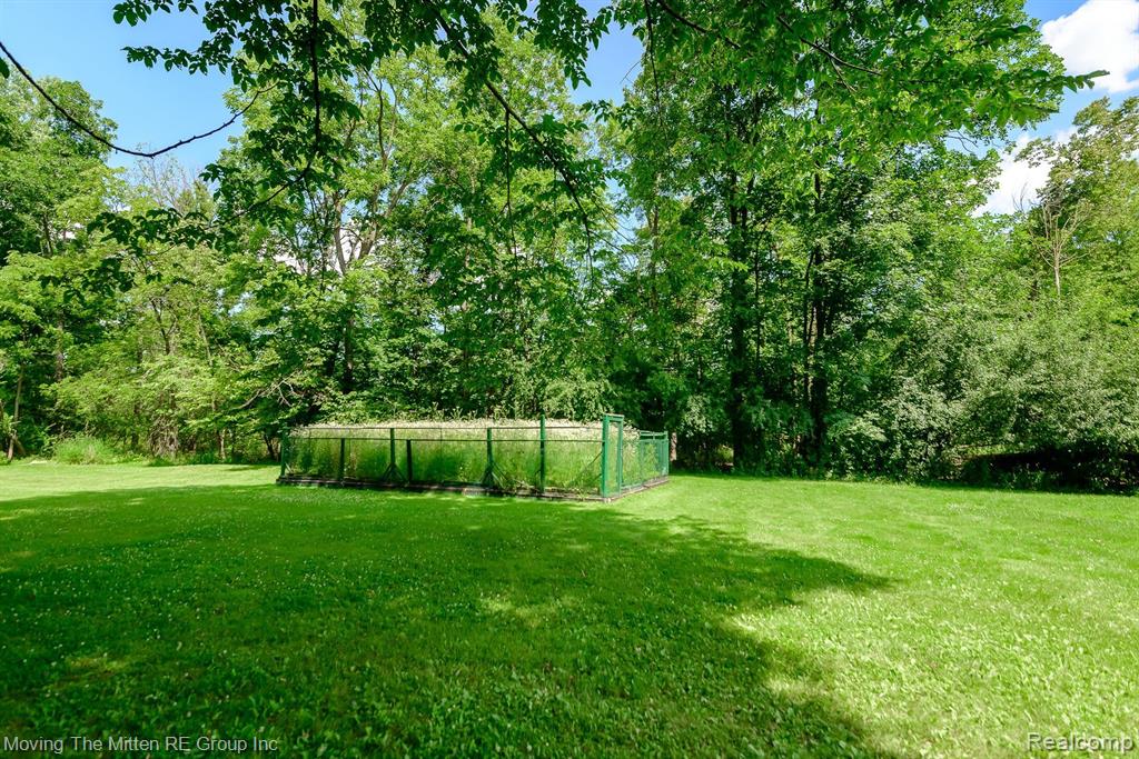 7181 MUERDALE, West Bloomfield, MI — Photo 47